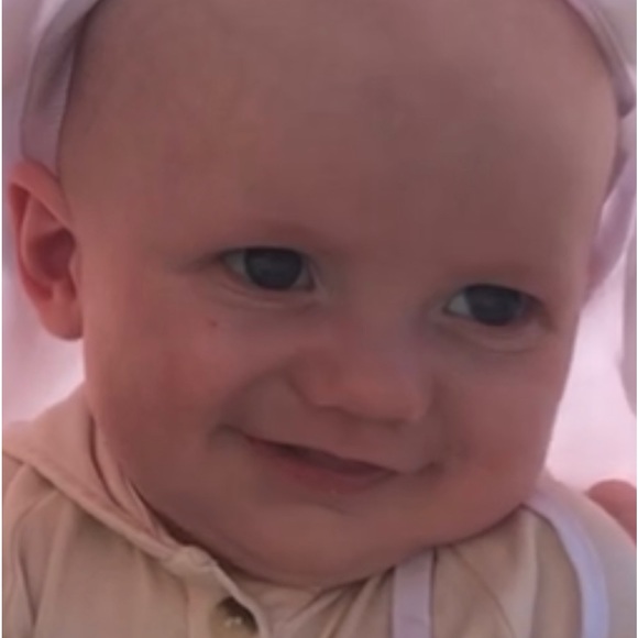 Meet your Posher, Sandy - Picture 14 of 17